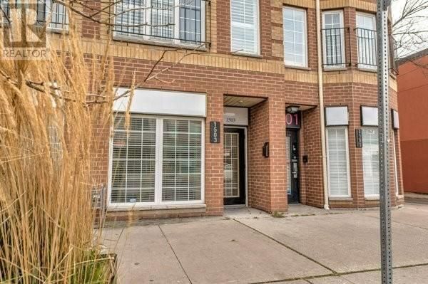 1503 DANFORTH AVE