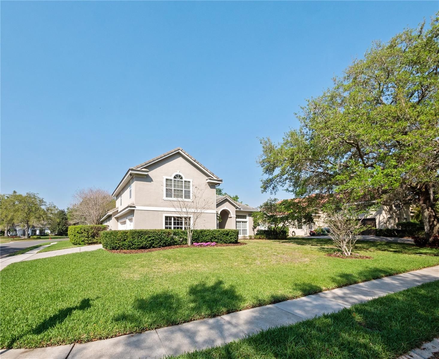 858 Creston Drive