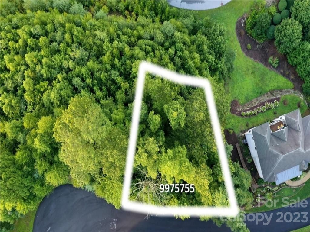 1904 Bay Laurel Lane