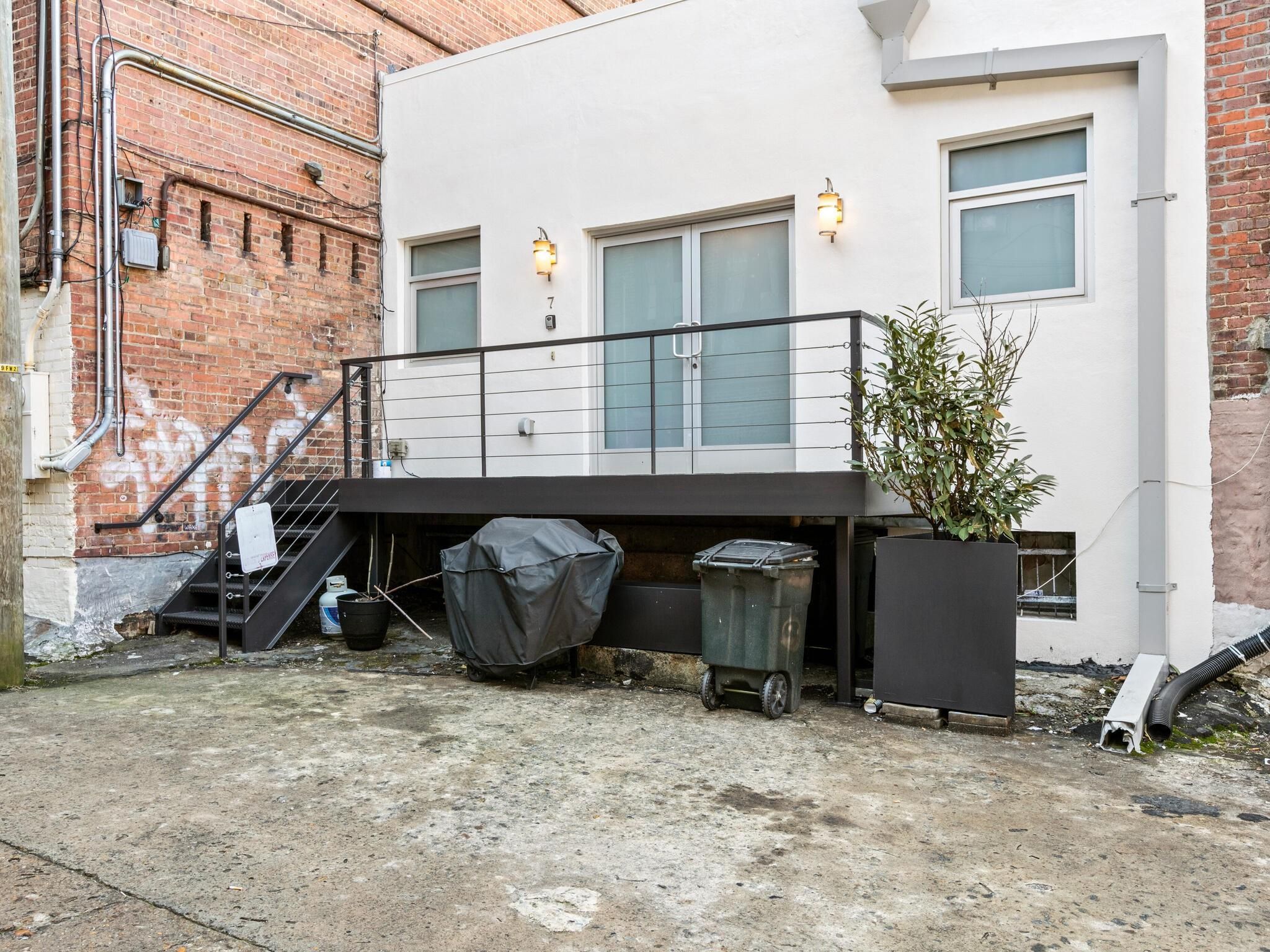 28 N Lexington Avenue