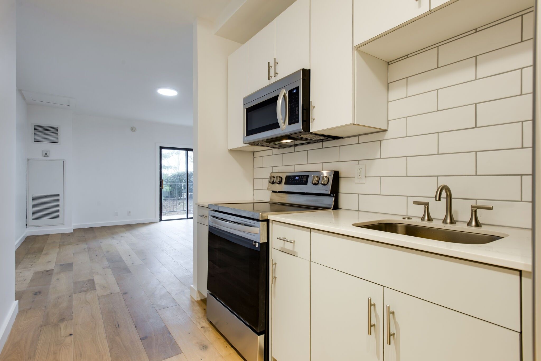 6666 Brookmont Ter