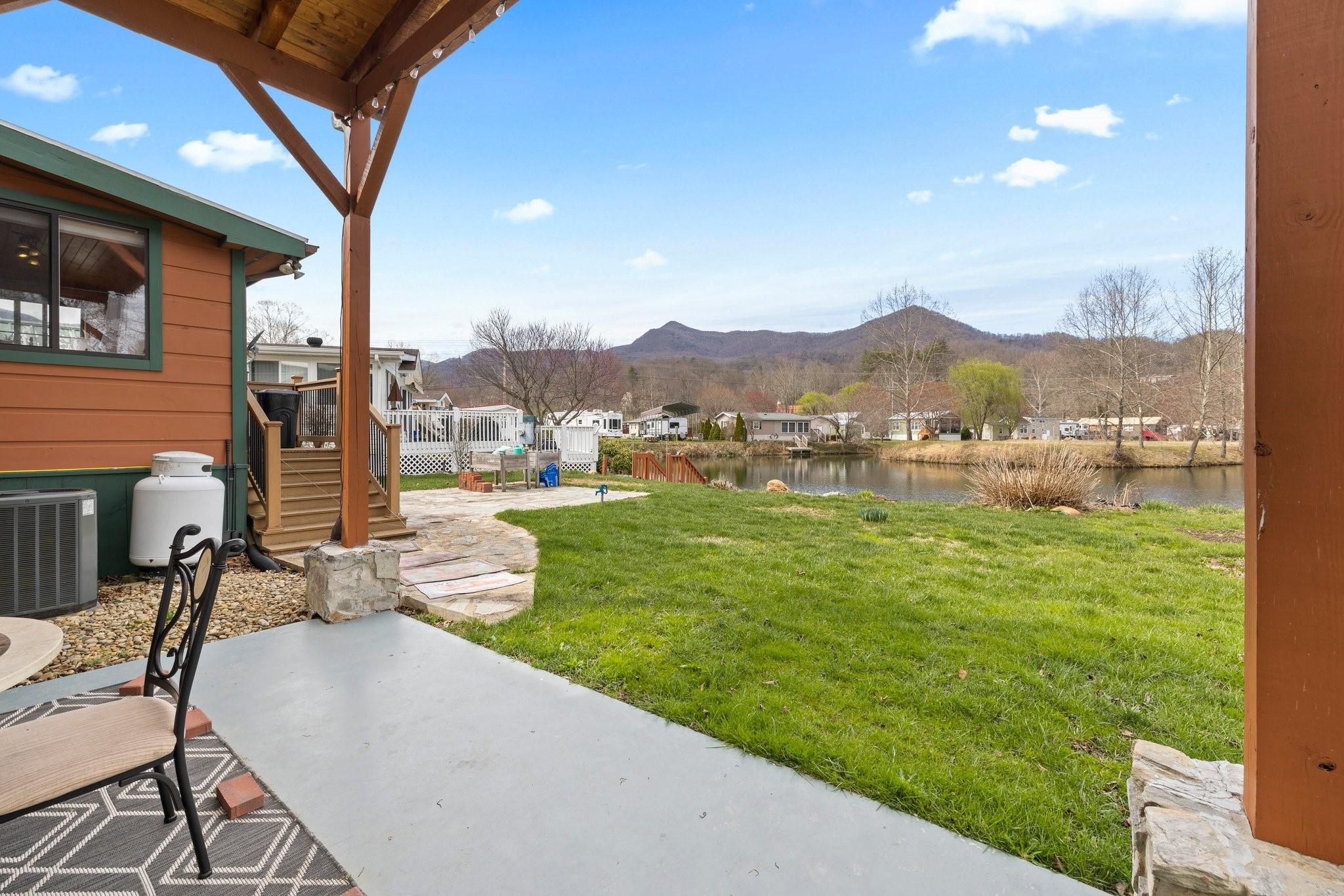 214 Pike Point