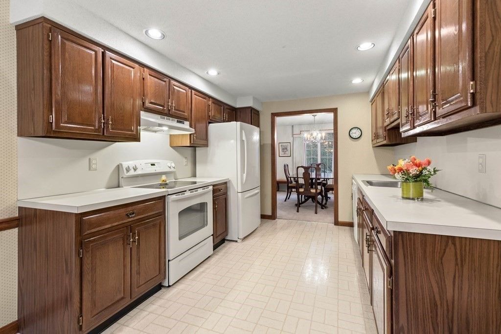 42 Fuller Pond Rd