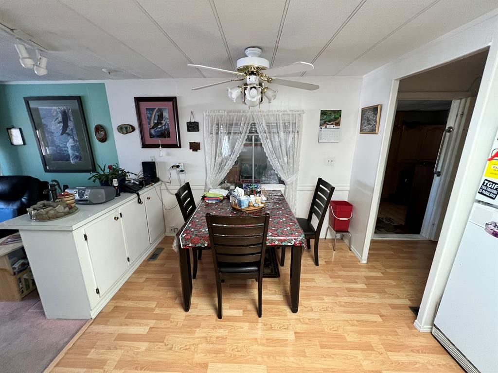 84, 99 Arbour Lake Road NW