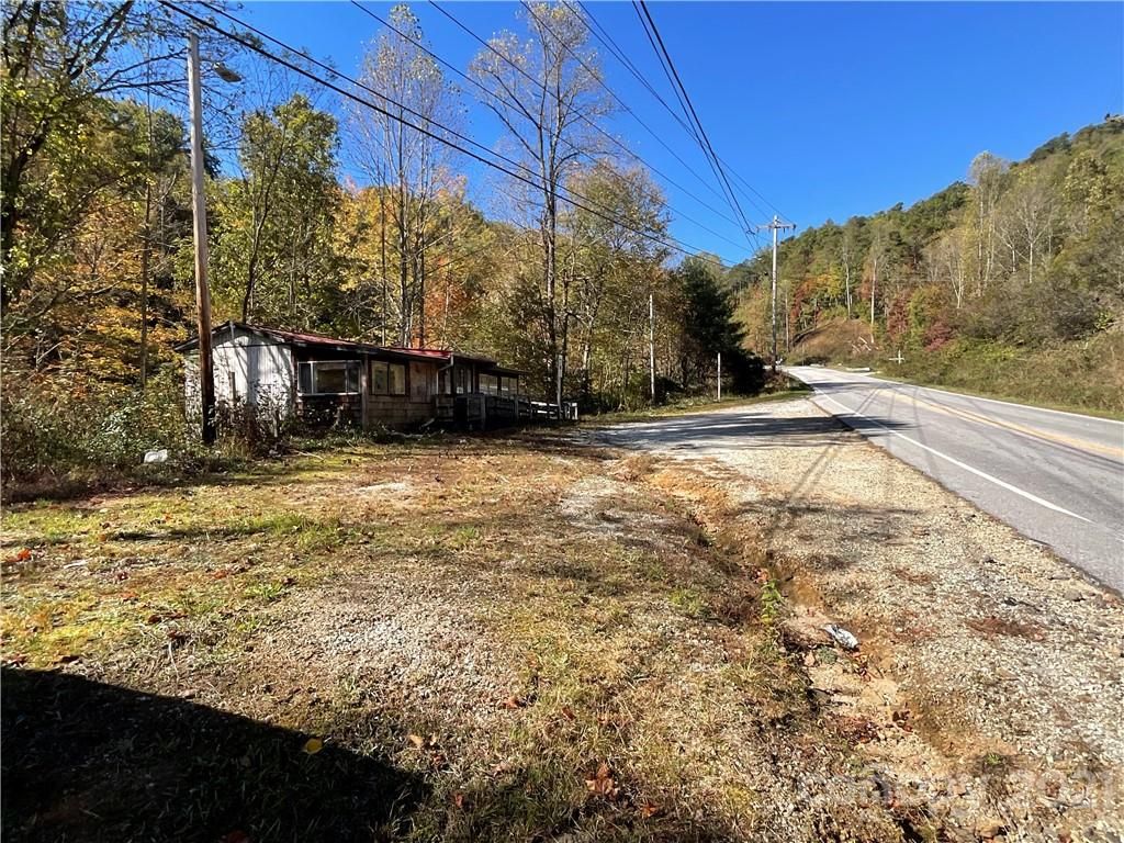 9501 Rosman Highway