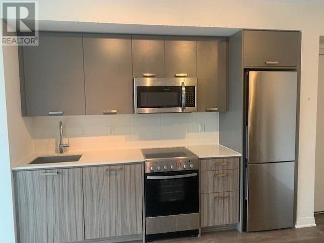 #520 -2301 DANFORTH AVE