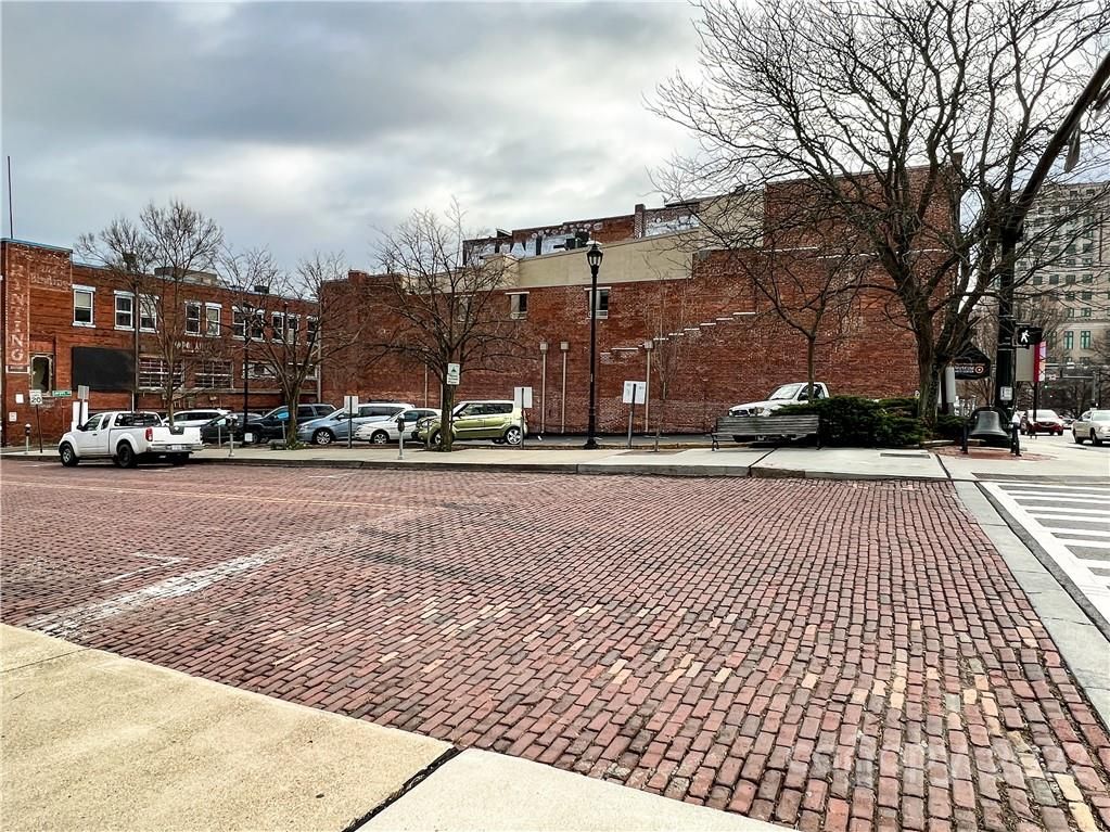 11 N Market Street