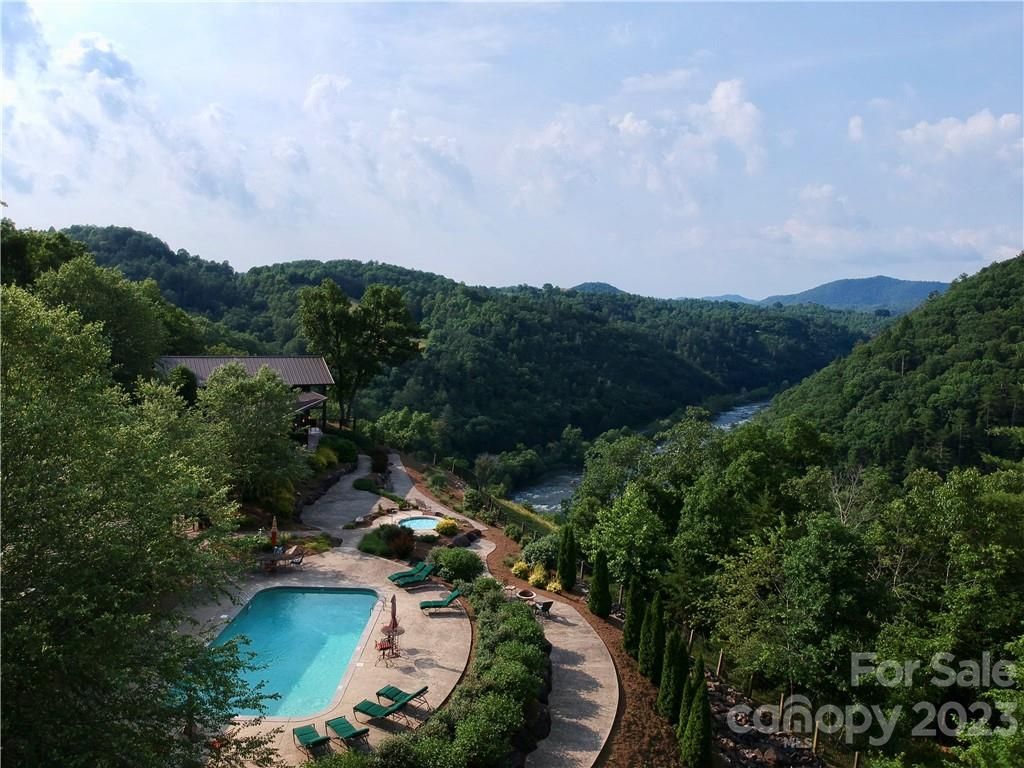 3641 French Broad Parkway