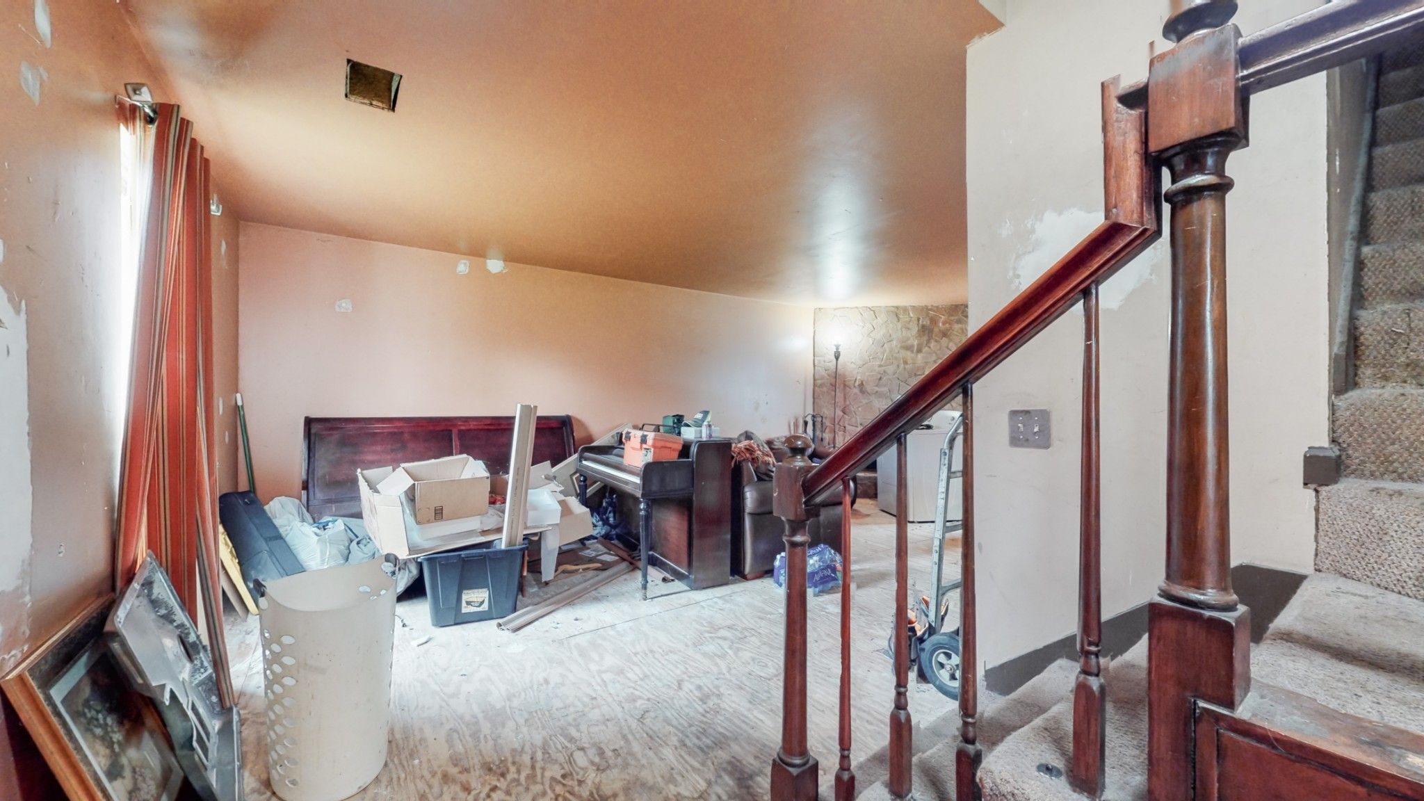 5205 Roxborough Dr