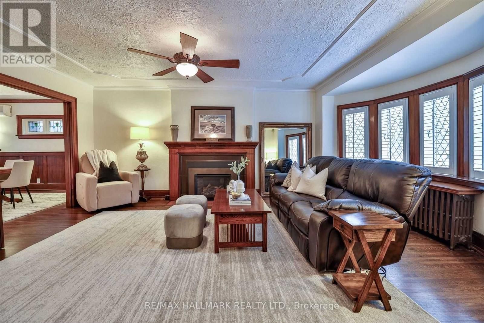 266 GLEN MANOR DR W