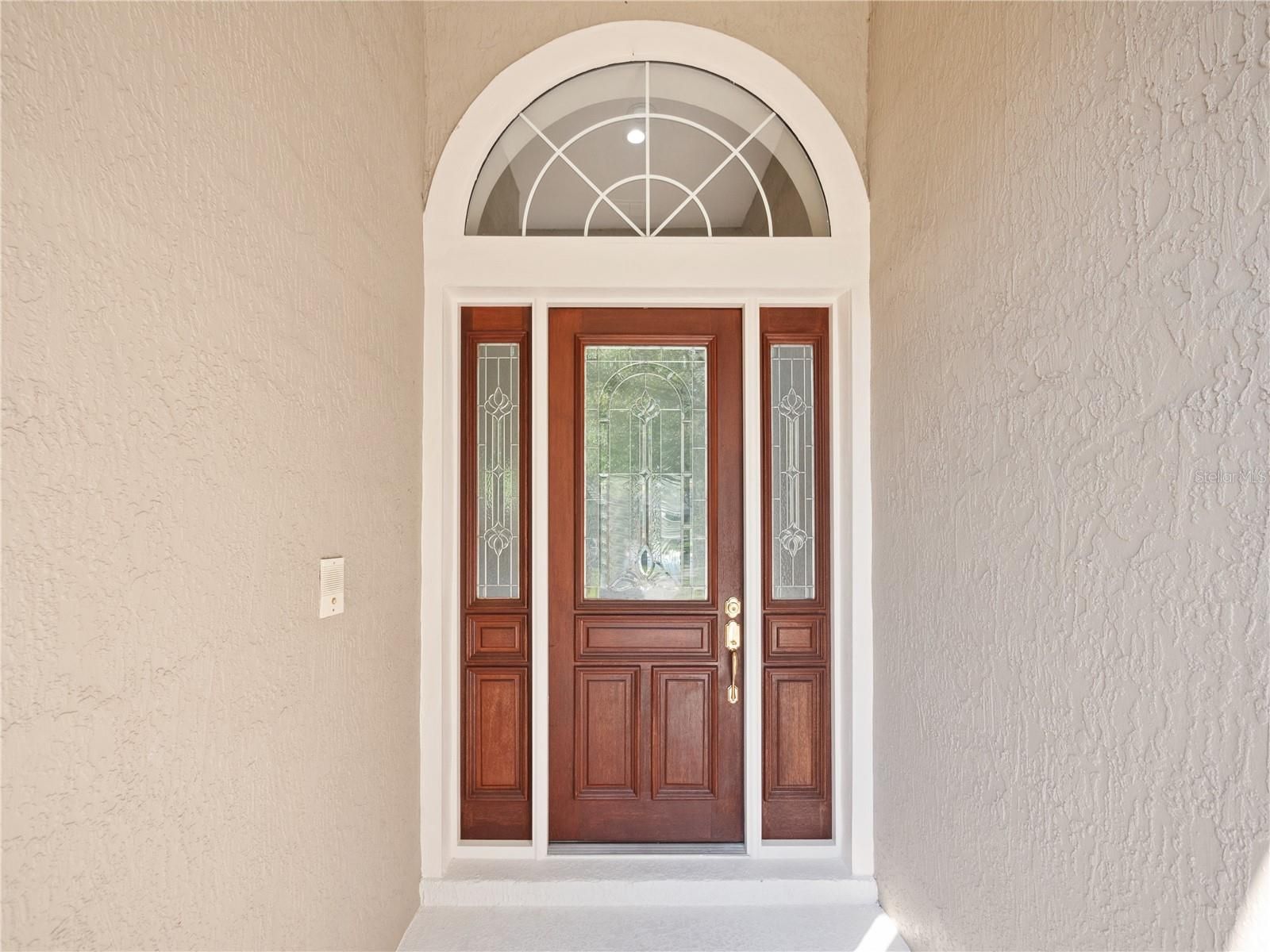 858 Creston Drive