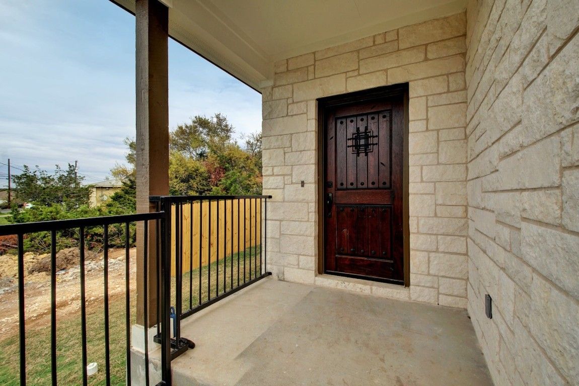 10211 Longhorn Skyway