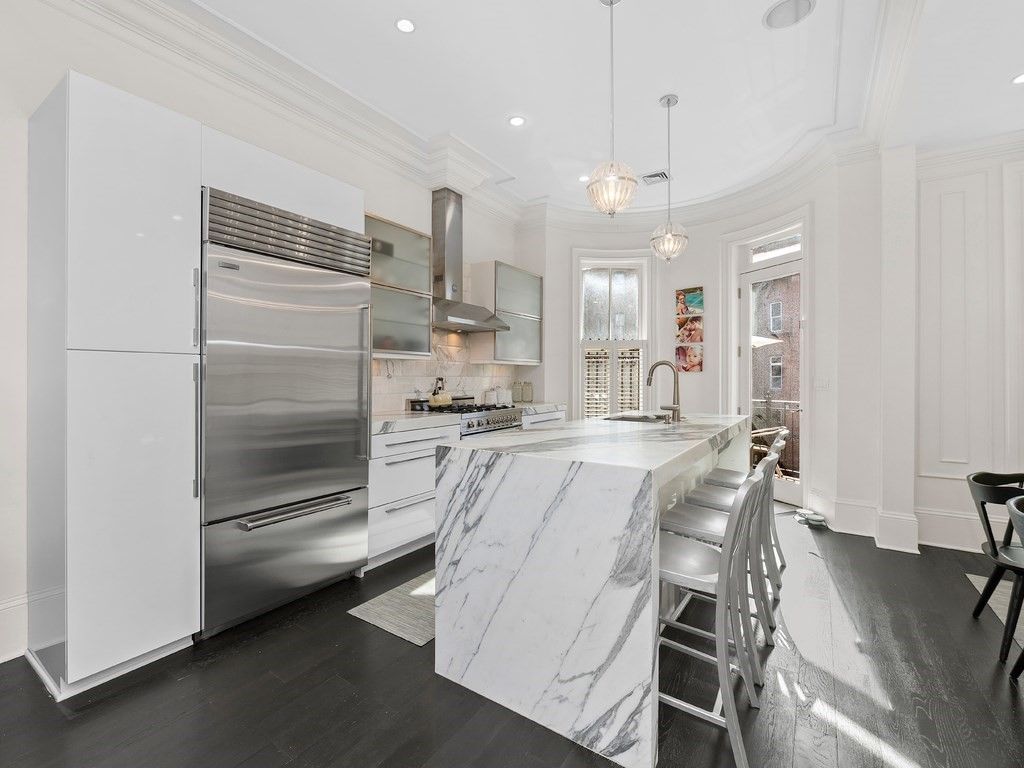 8 Claremont Park