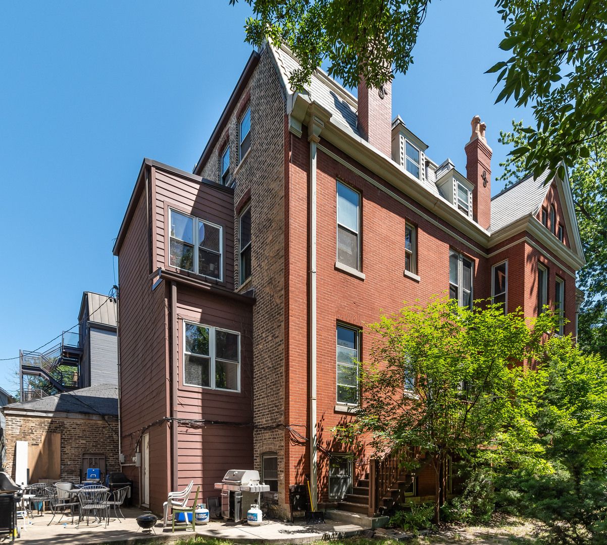 2156 W Pierce Avenue