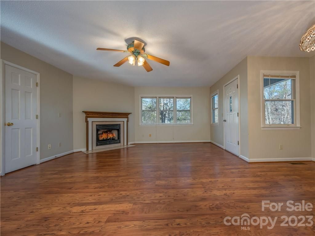 124 Mcdaniel Court