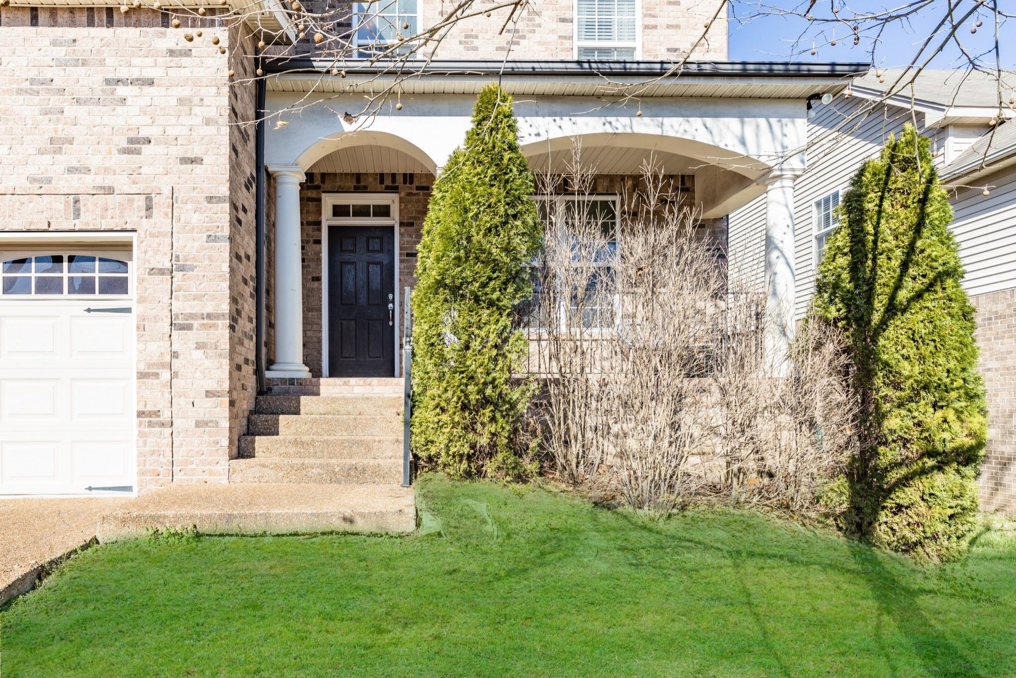 7969 Oakfield Grv