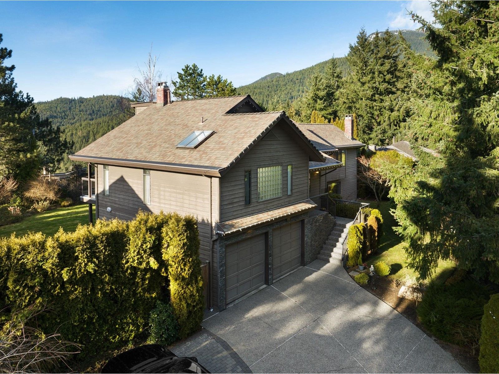 4711 WOODBURN COURT