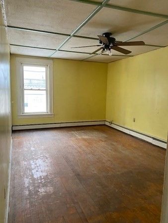 61 E Main St
