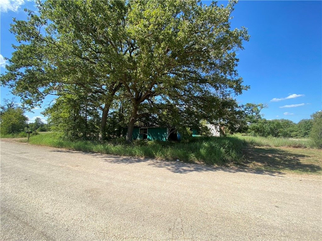 594 League Line Road