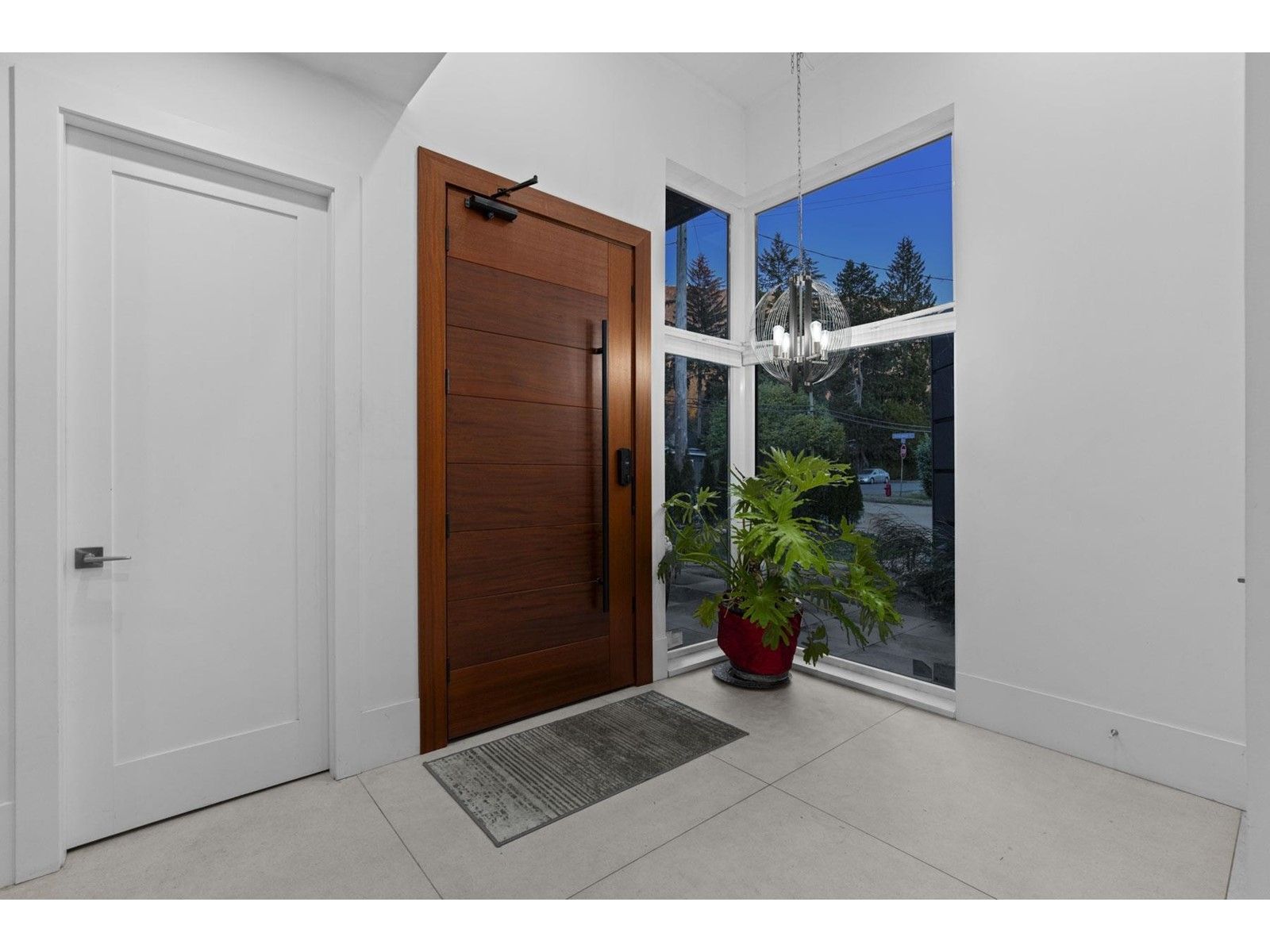 1075 BELVEDERE DRIVE