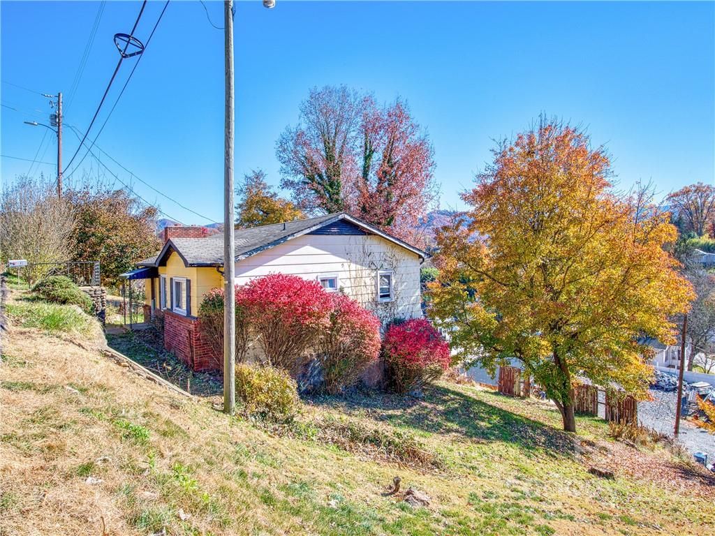 113 Hillside Street