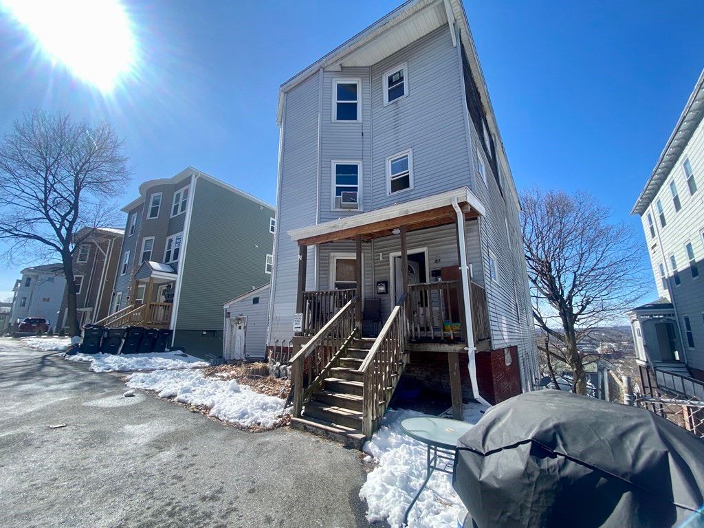 81 Merrifield St