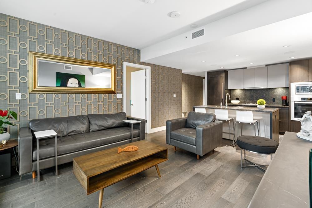 401 888 ARTHUR ERICKSON PLACE