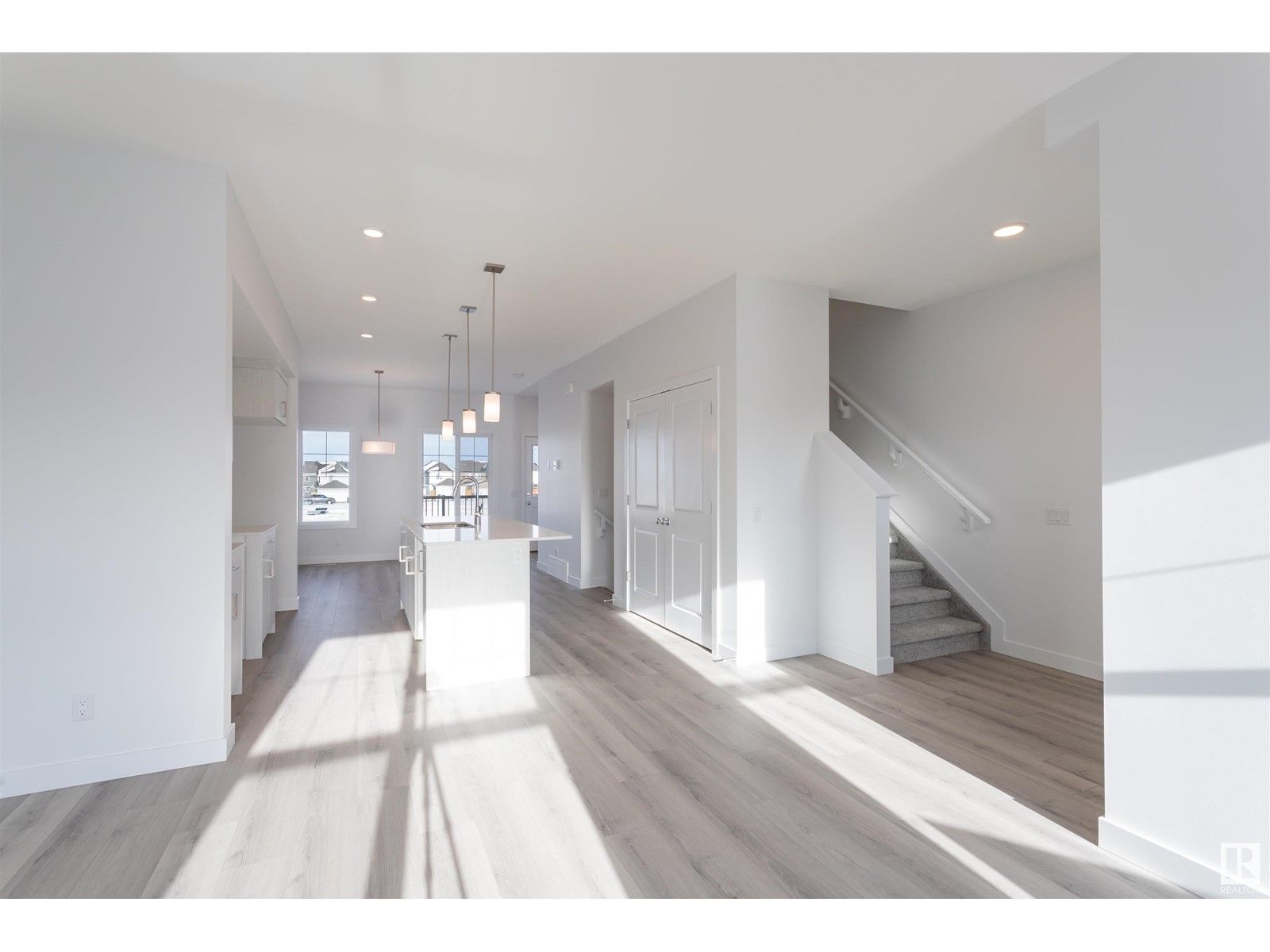 2895 COUGHLAN GR SW SW