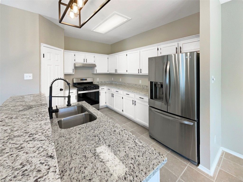 1205 Jordan Lane