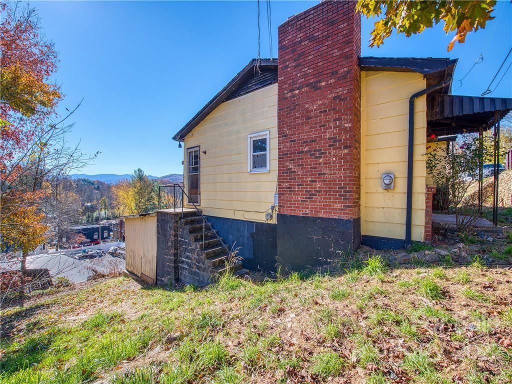 113 Hillside Street