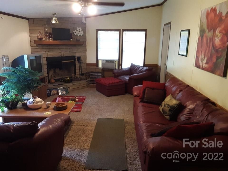2066/2070 Green Mountain Drive