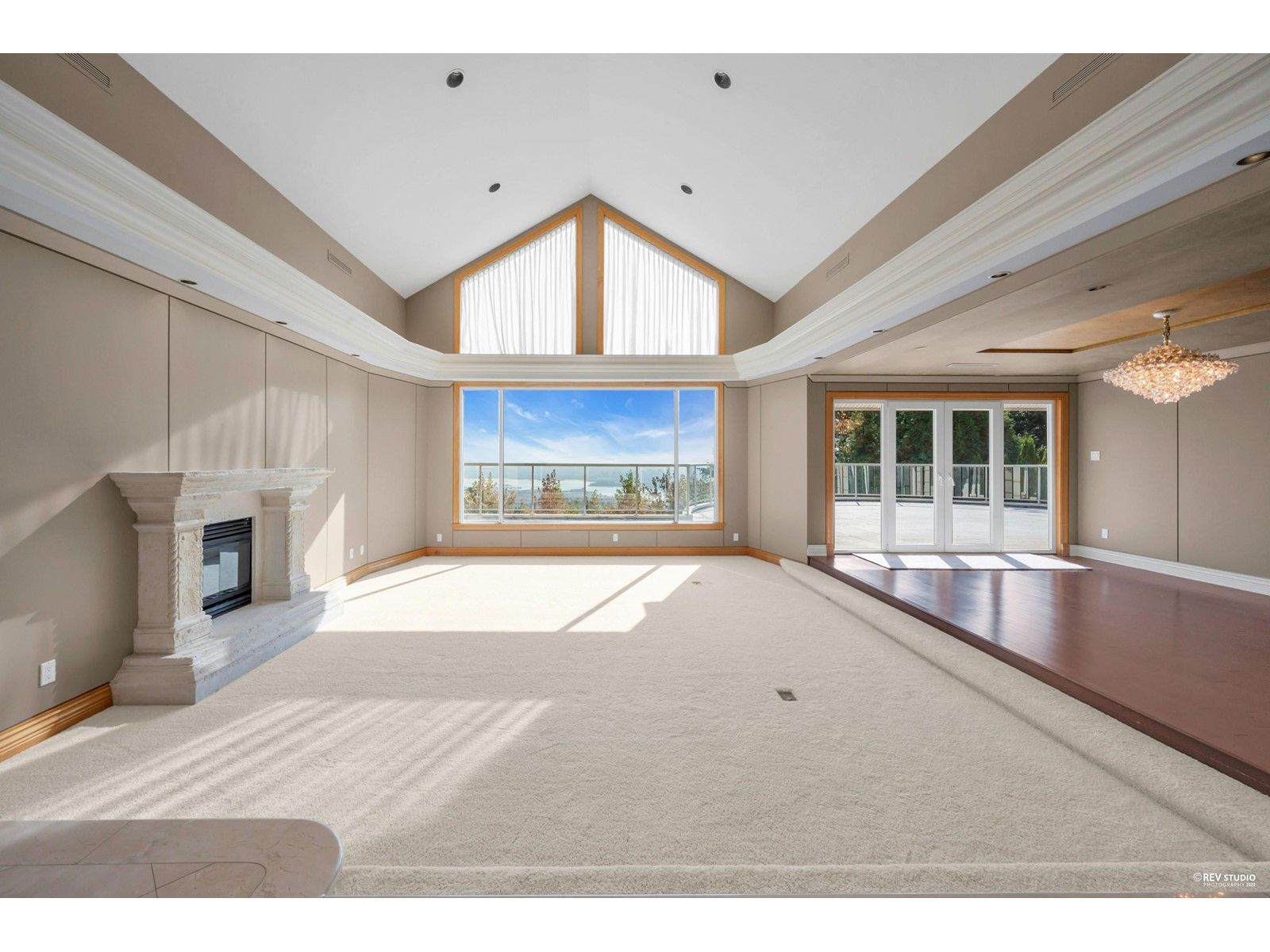 1462 CHARTWELL DRIVE