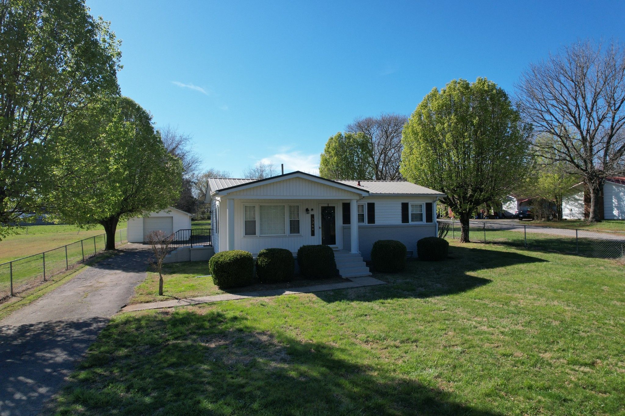 3364 Barfield Crescent Rd