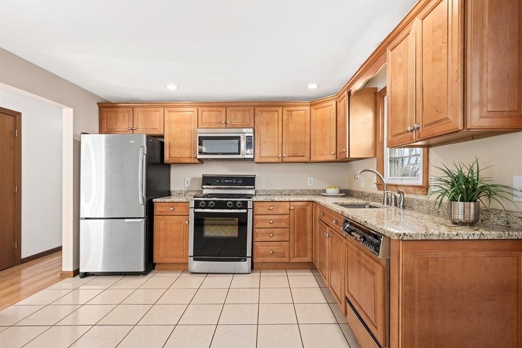 15 Bunker Hill Road