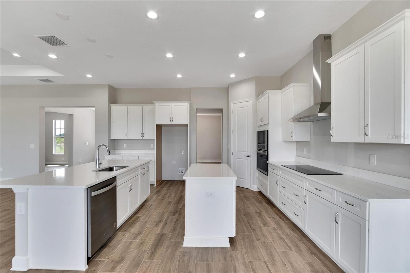5049 Lake Toscana Drive