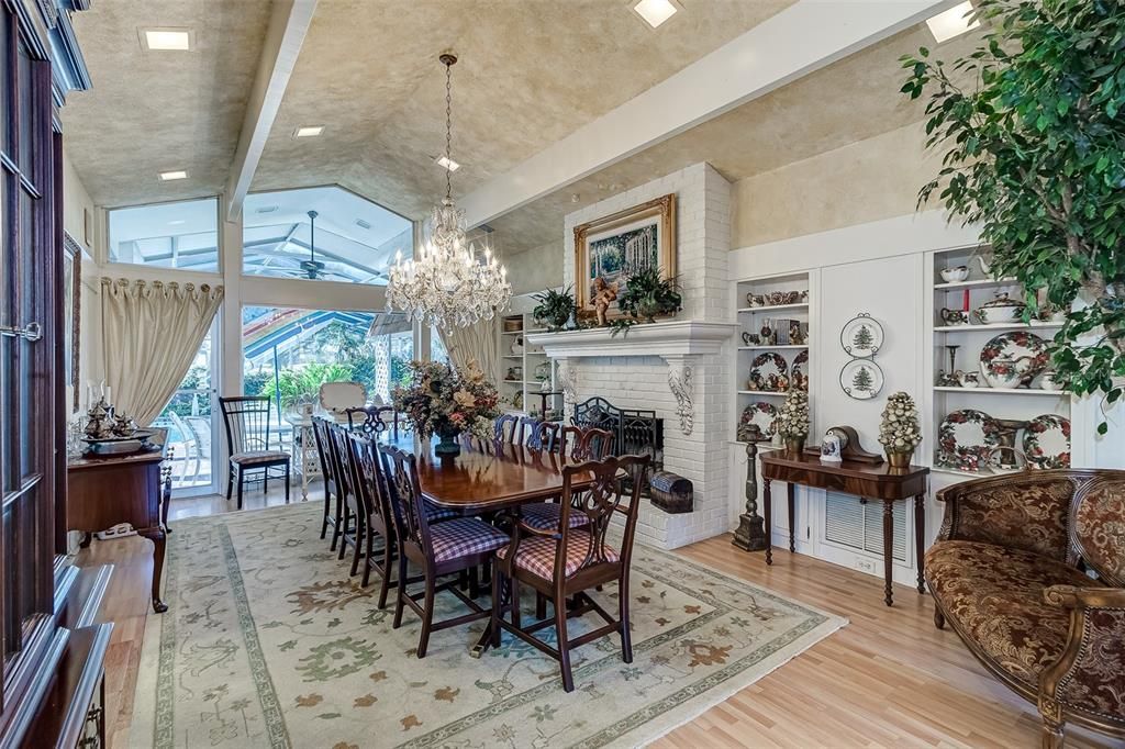 550 Lone Palm Drive