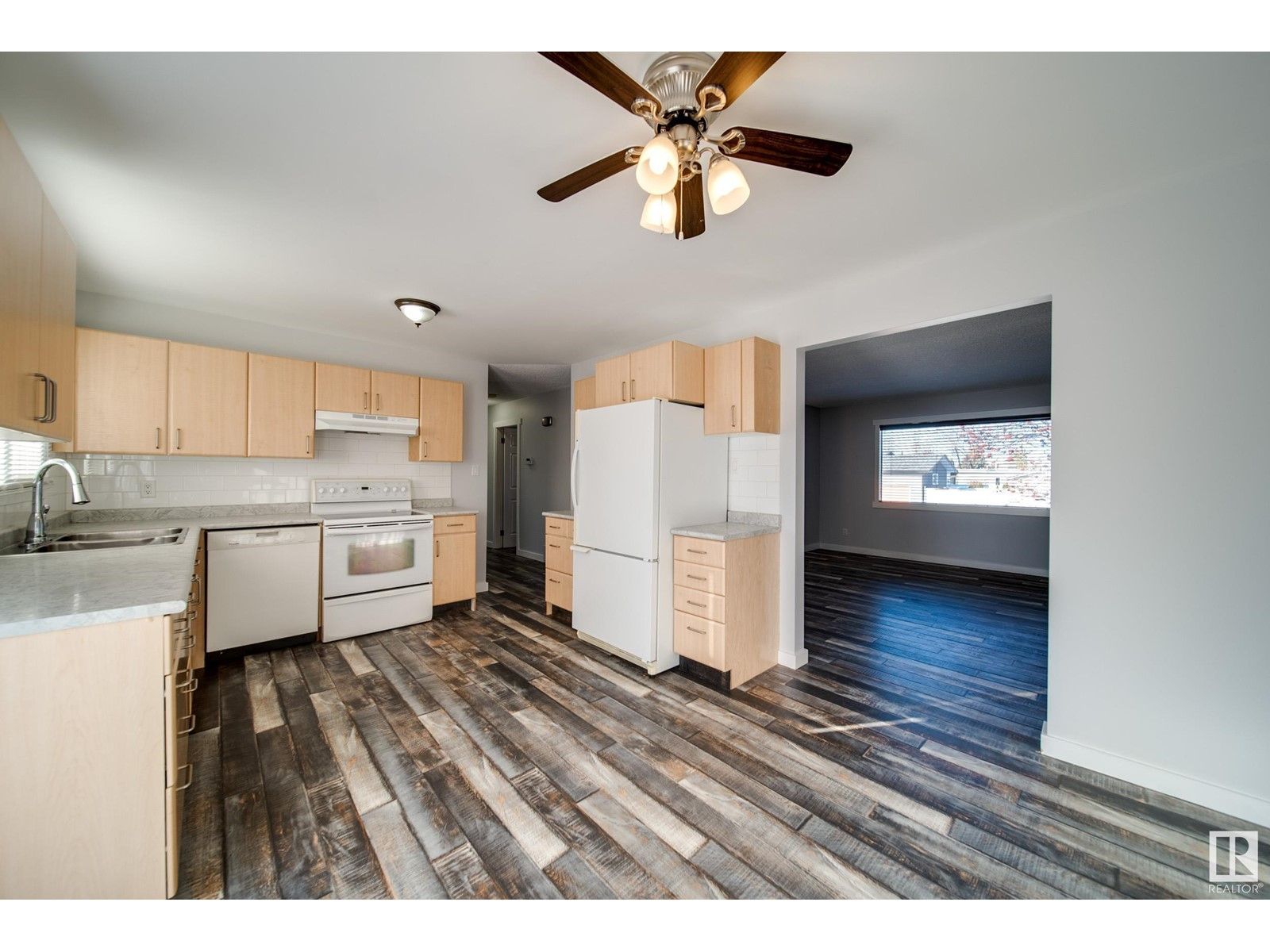 15107 72A ST NW