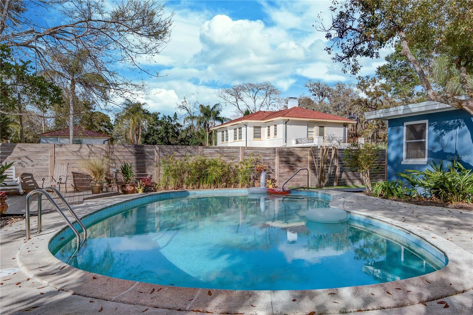 1918 Hibiscus Court