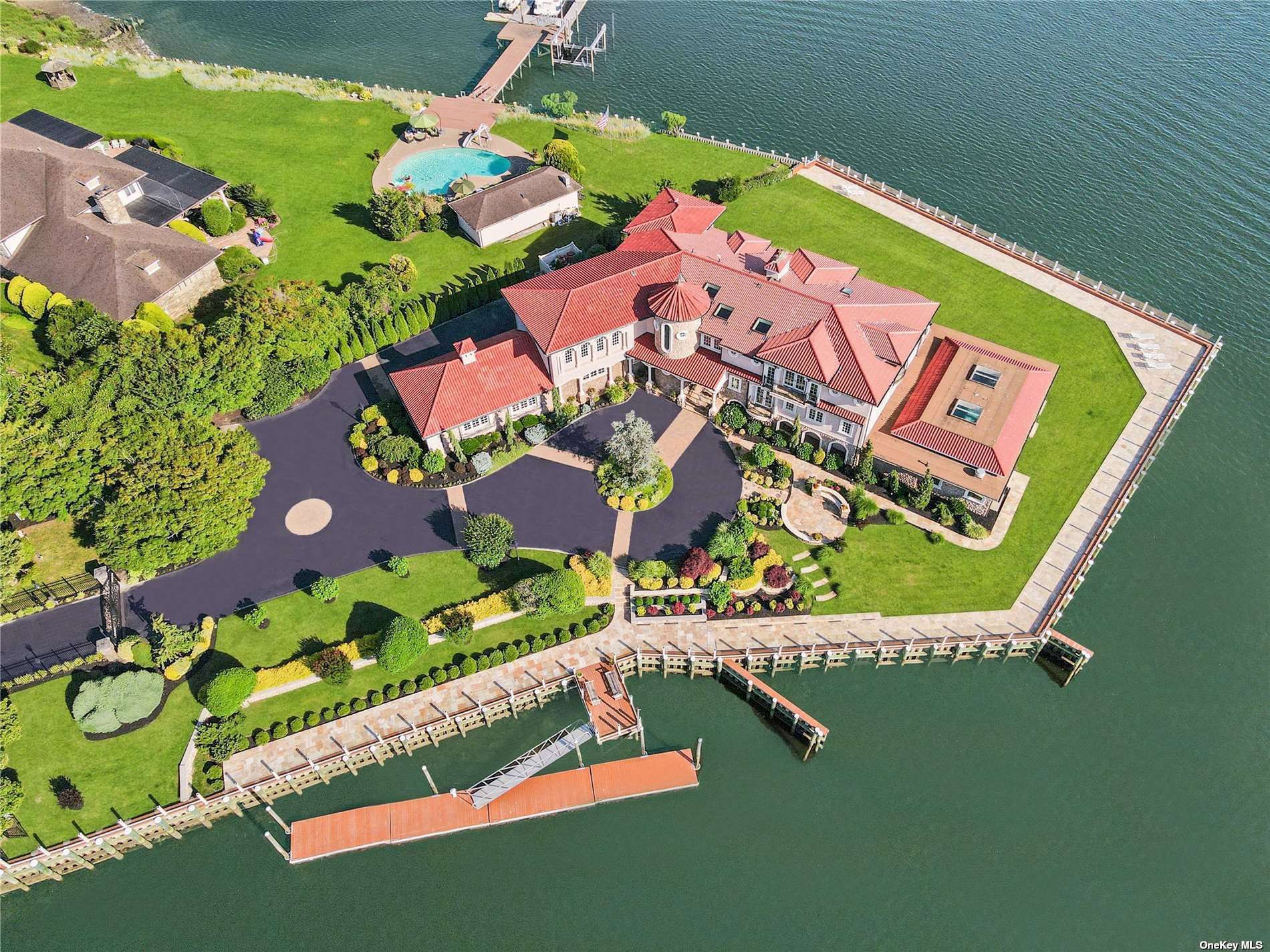 1101 Harbor Road