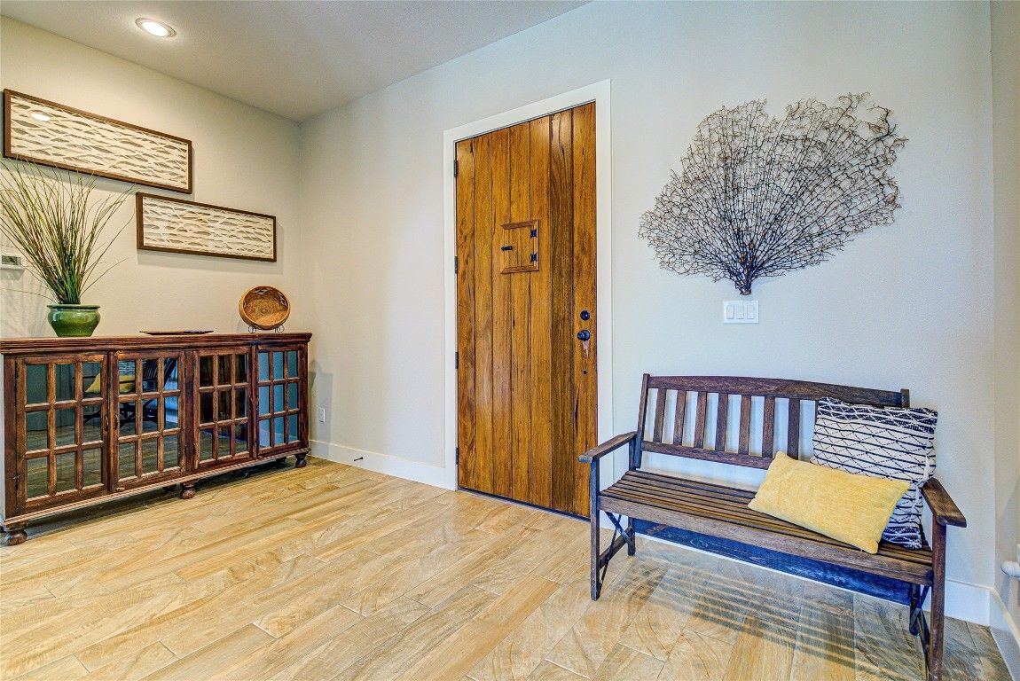 139 W Valley Spur