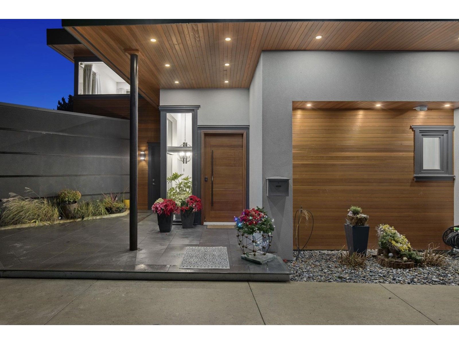 1075 BELVEDERE DRIVE