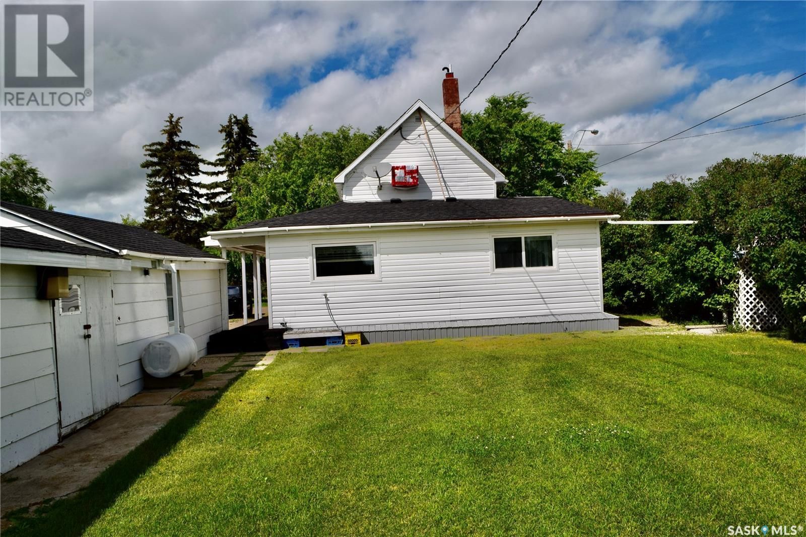 101 St Antoine AVENUE