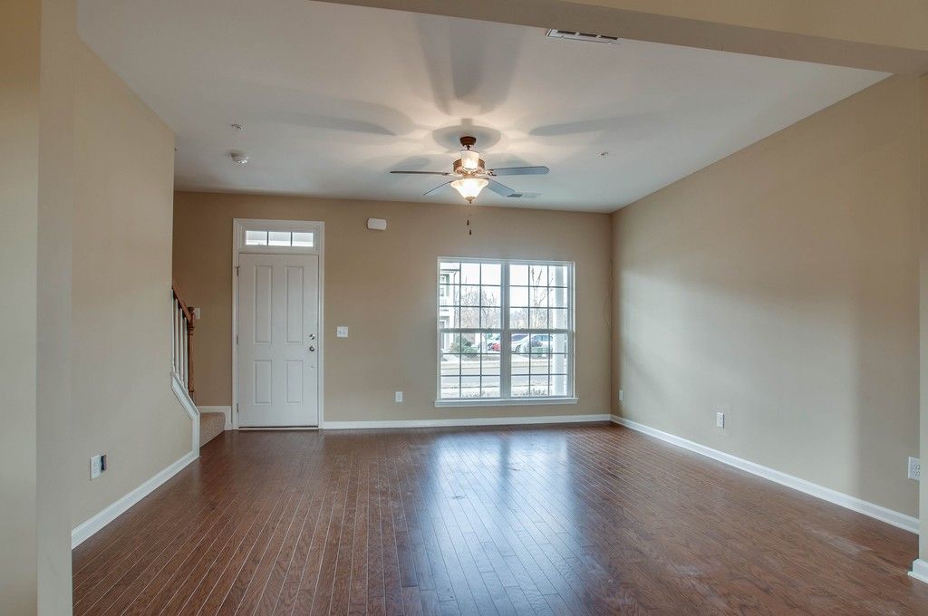 844 Westcott Ln