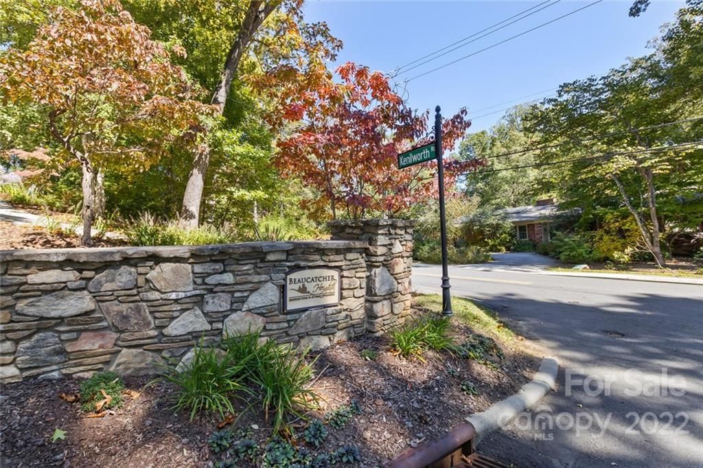 6 La Grange Drive