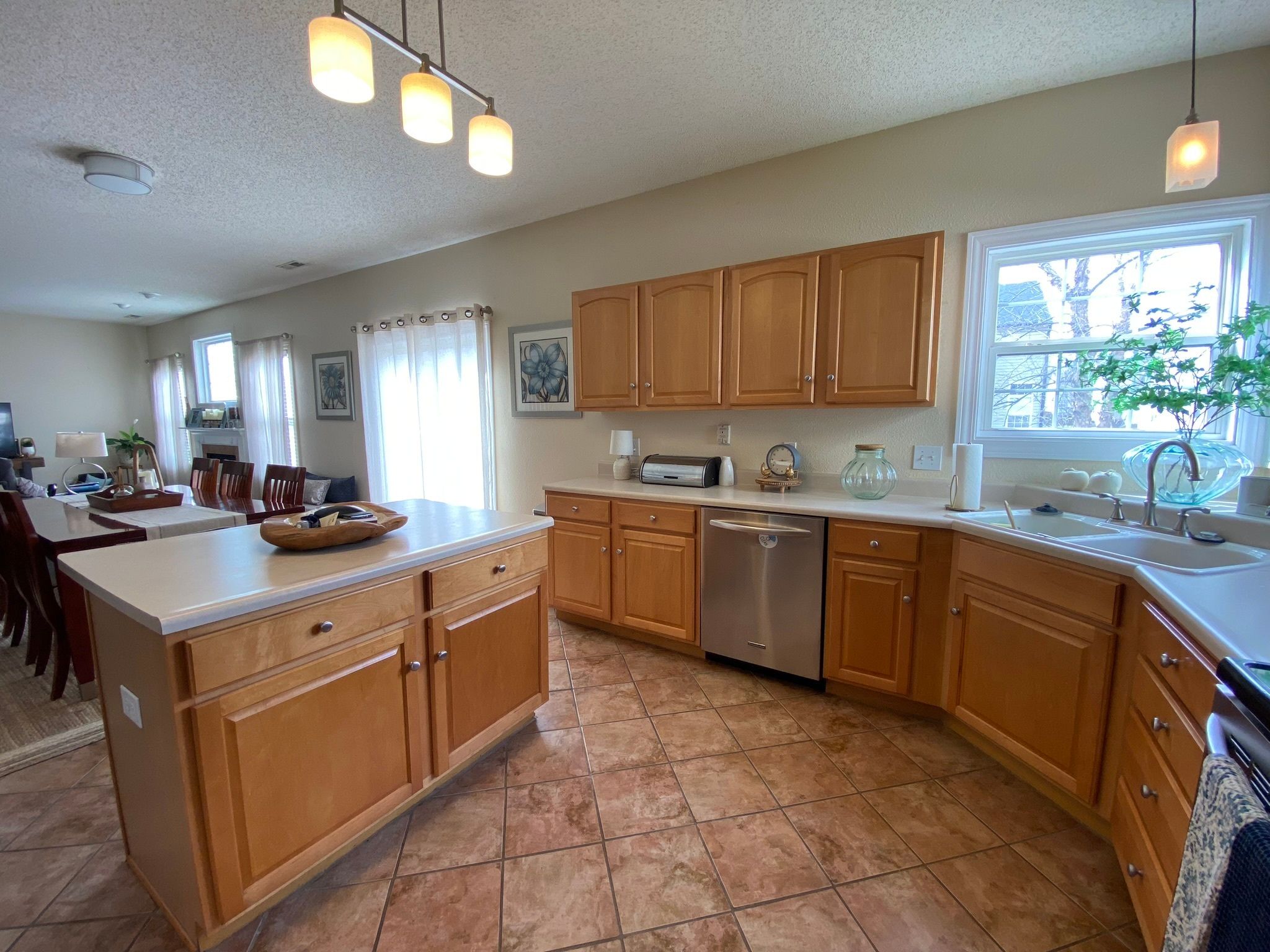 12284 Rambling Road