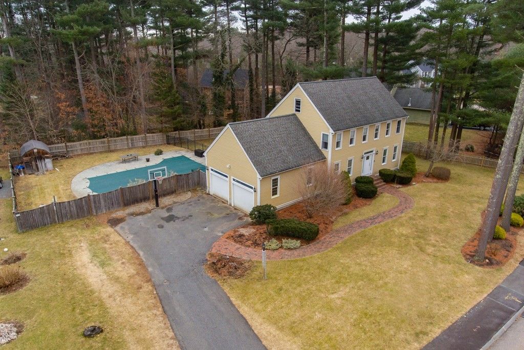185 Bradley Ln
