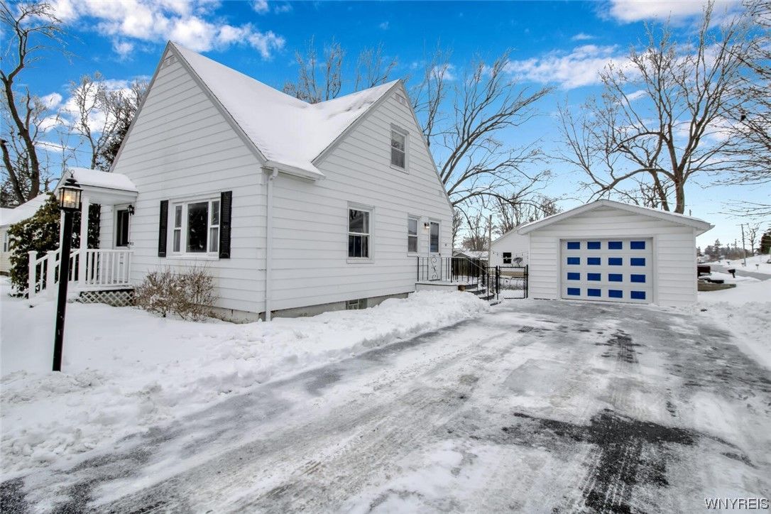 23 Adams Street