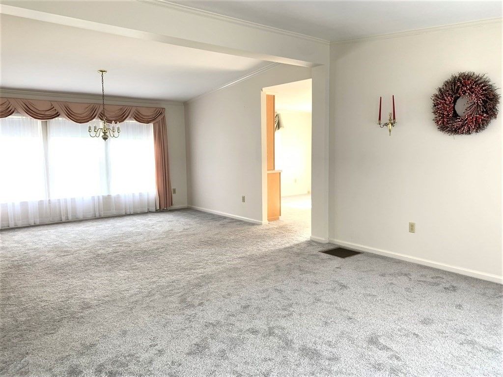 76 Trailwood Drive