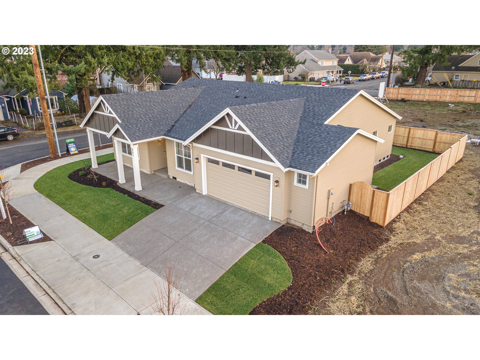 231 NE 17th Ave