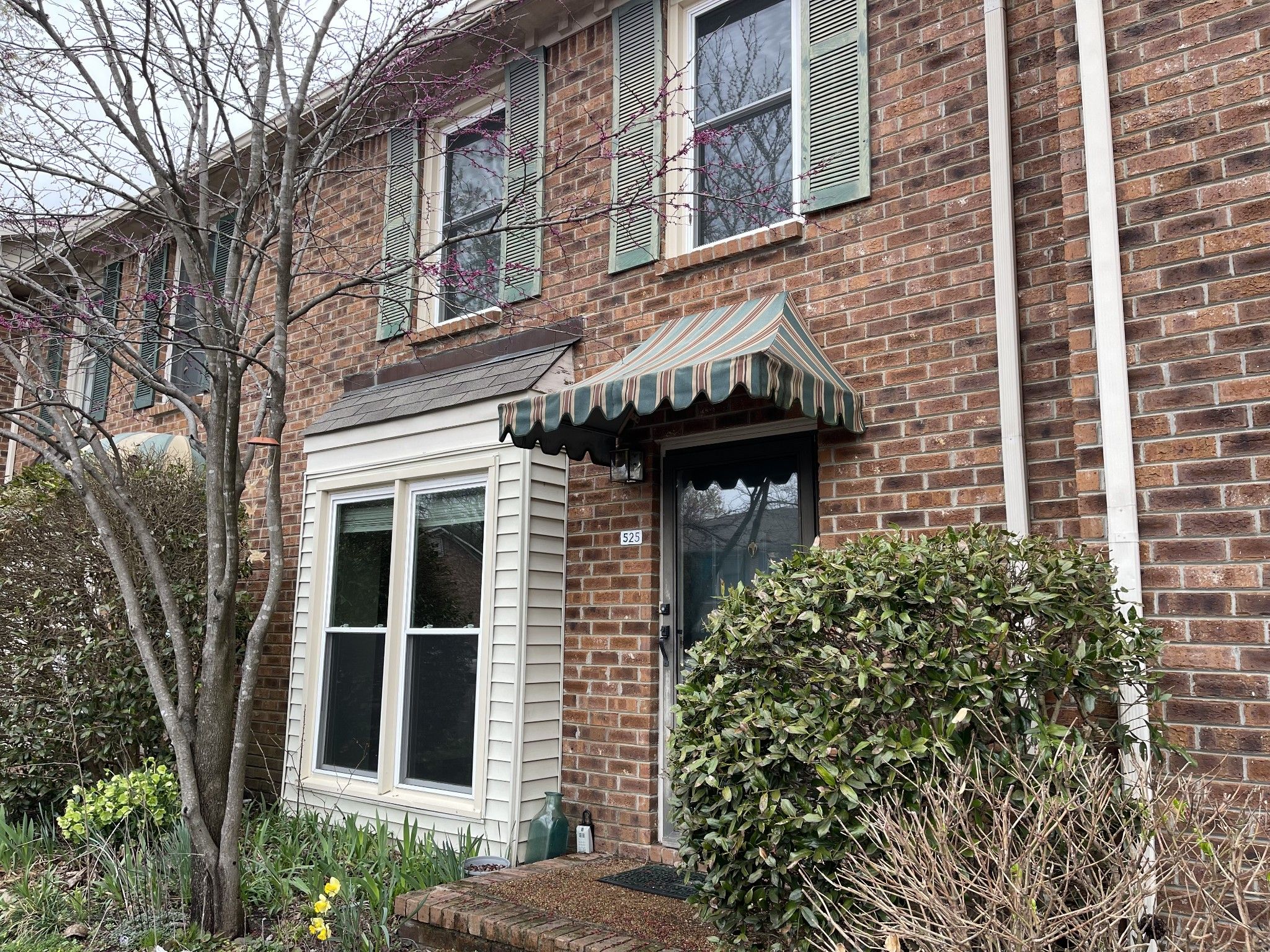 525 Williamsburg Dr